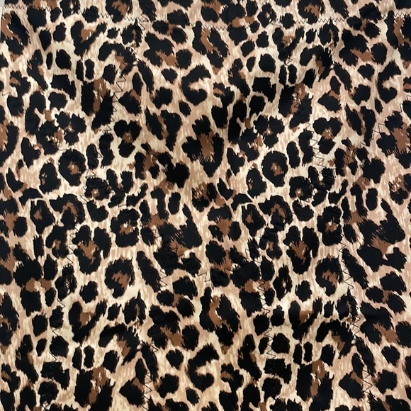 VICTORIAS SECRET SPANX SKIRT WITH PANTY ATTACHED! Size: Small - Picture 5 of 9